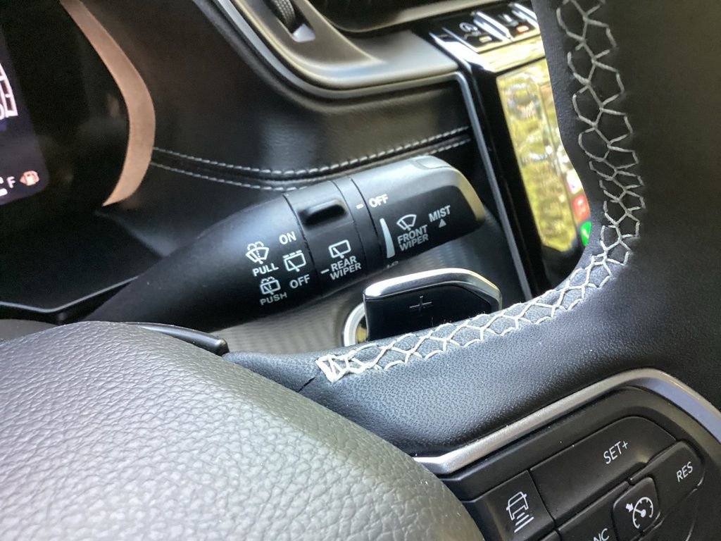 Used 2025 Jeep Grand Cherokee L Altitude image 53