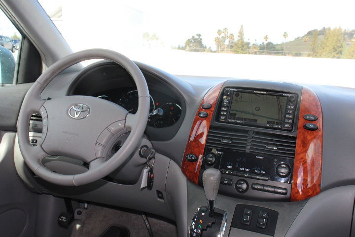 Used 2009 Toyota Sienna XLE image 23