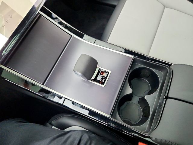 New 2026 Land Rover Range Rover Velar Dynamic SE image 26