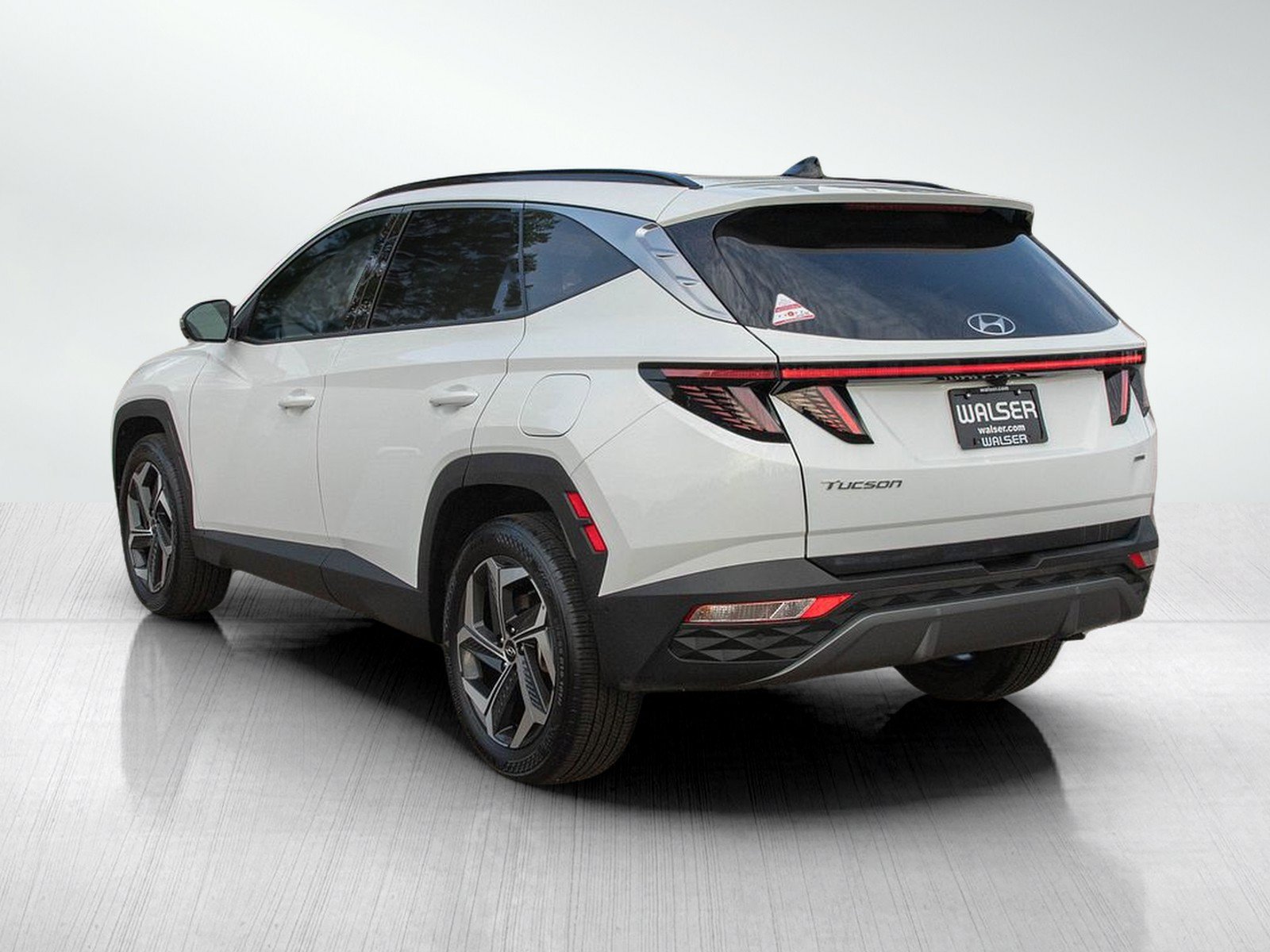 Used 2024 Hyundai Tucson Limited AWD/4WD image 3