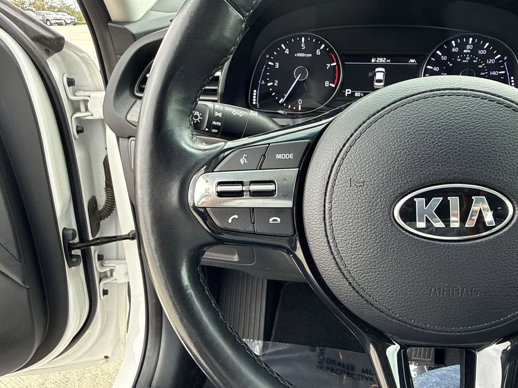 Used 2020 Kia Cadenza Technology FWD image 26
