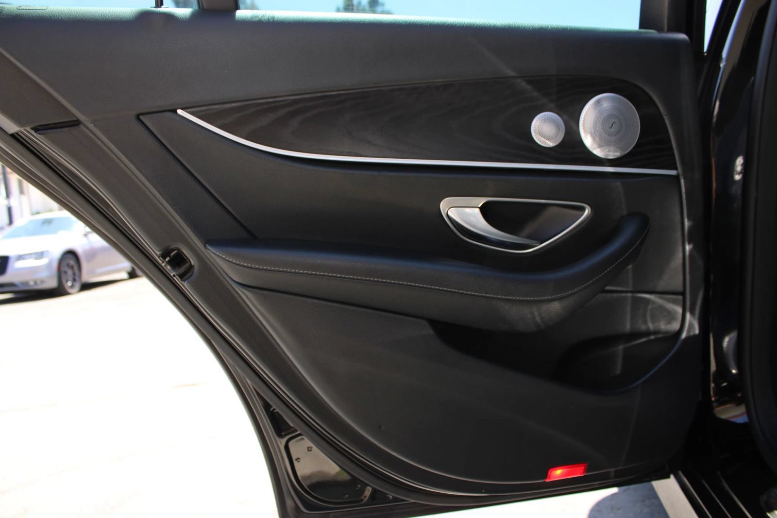 Used 2019 Mercedes-Benz E 300 image 13