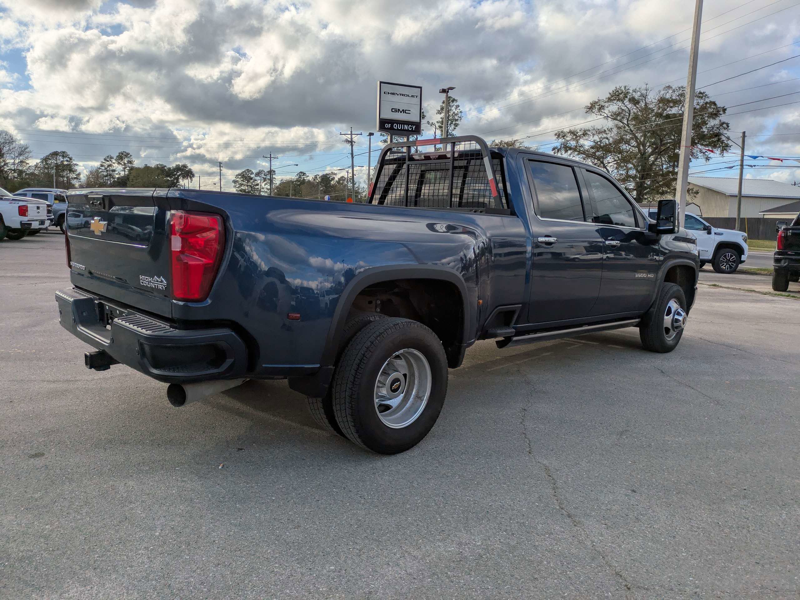 Used 2023 Chevrolet Silverado 3500 High Country AWD/4WD image 4