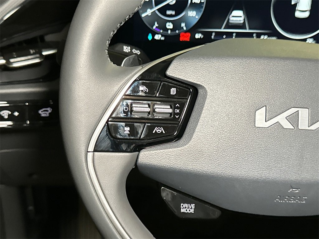 New 2025 Kia Niro Wind image 18