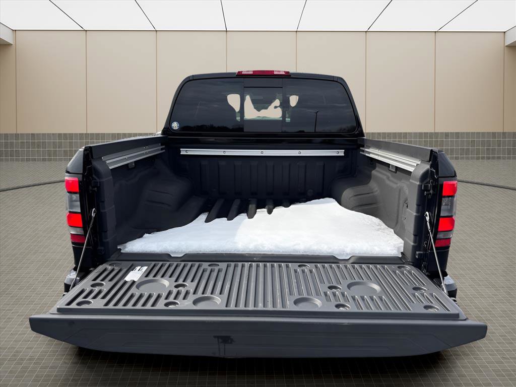 Used 2024 Nissan Frontier SL w/ Technology Package image 23