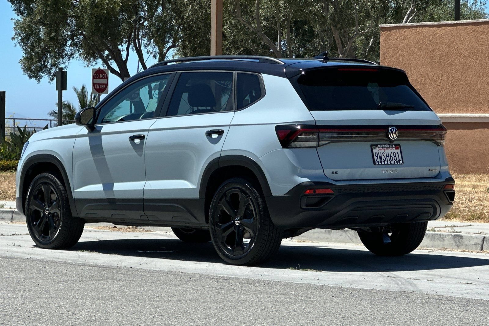 Certified 2026 Volkswagen Taos SE AWD/4WD image 6