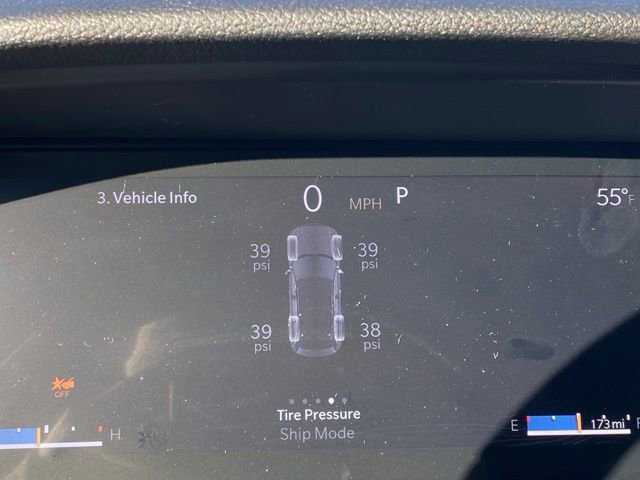 New 2025 Jeep Grand Cherokee Altitude AWD/4WD image 3