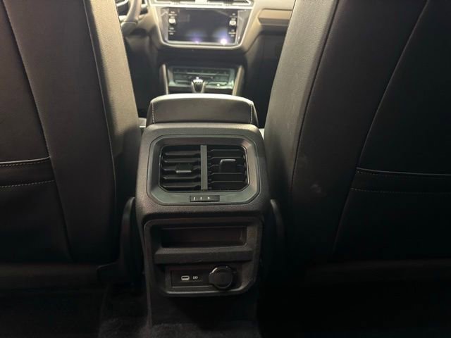 Used 2022 Volkswagen Tiguan SE R-Line FWD image 30