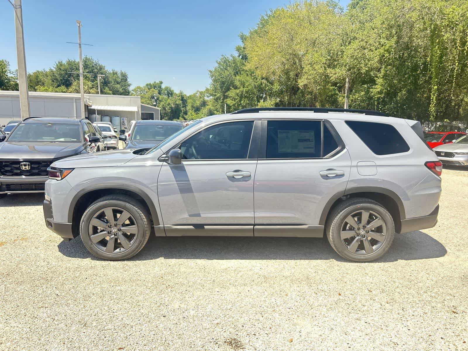 New 2026 Honda Pilot Sport image 4