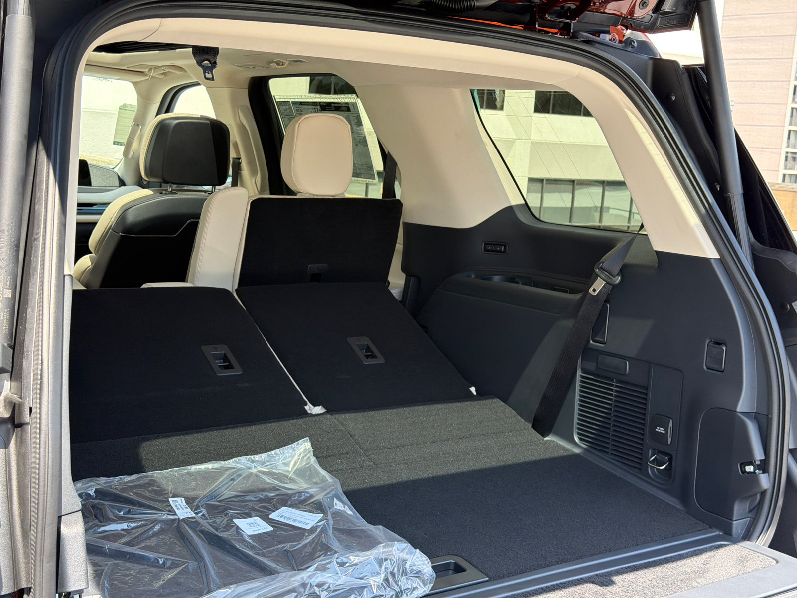 New 2027 Lincoln Navigator Reserve AWD/4WD image 8