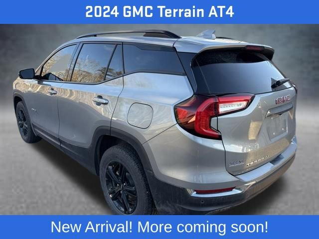 Used 2024 GMC Terrain AT4 image 3