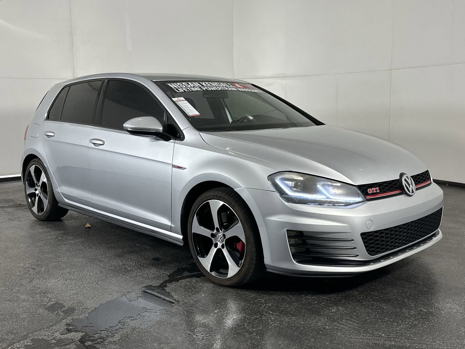 Used 2017 Volkswagen GTI S image 2