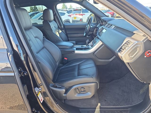 Used 2016 Land Rover Range Rover Sport SE image 11