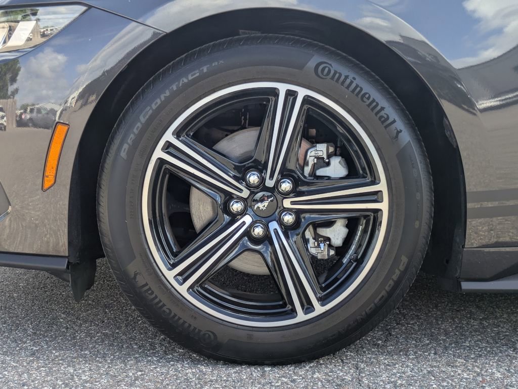 Certified 2024 Ford Mustang Convertible RWD image 11
