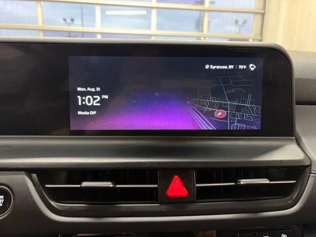 Used 2024 Kia Seltos EX FWD image 24