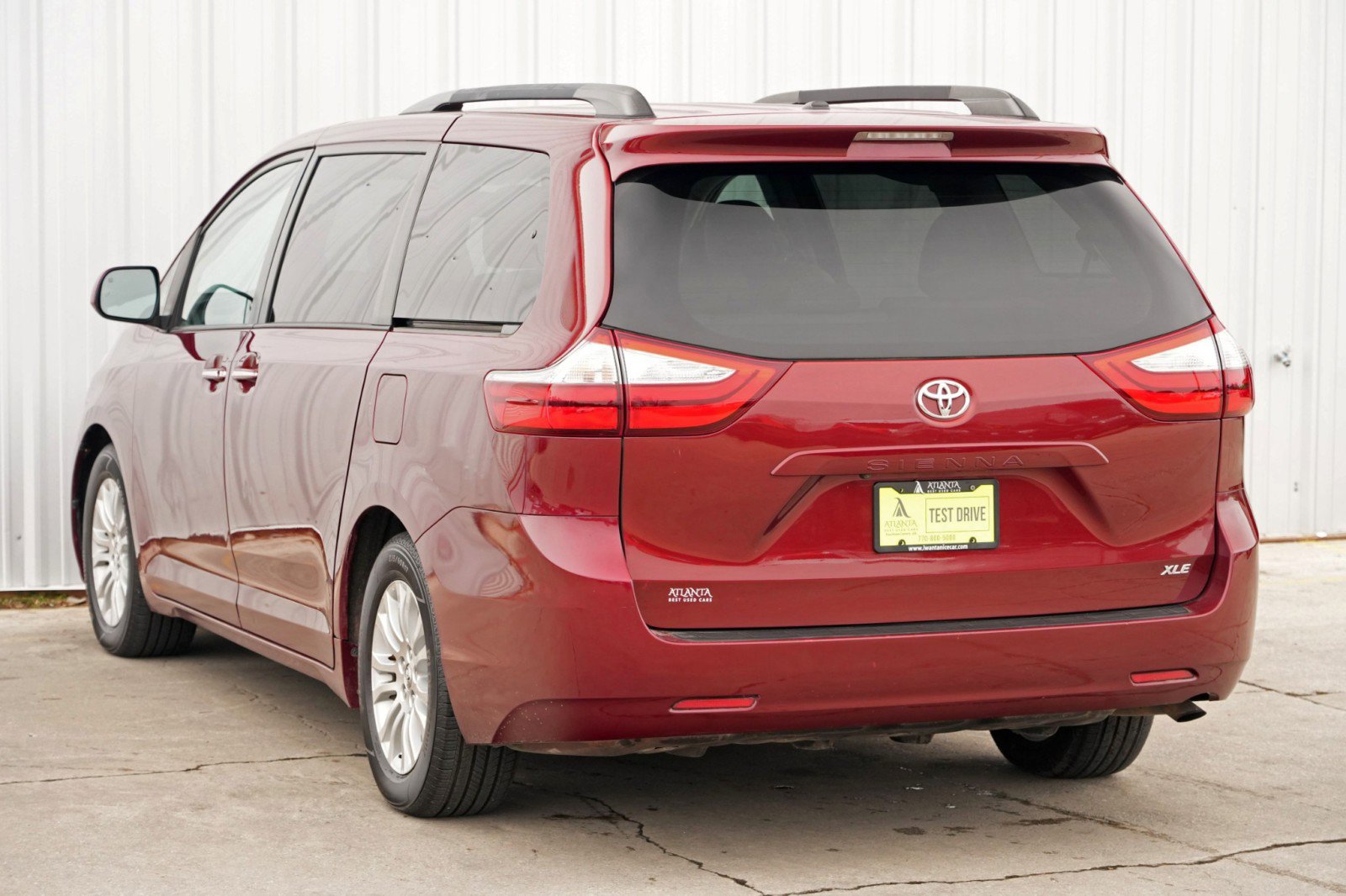 Used 2016 Toyota Sienna XLE FWD image 46