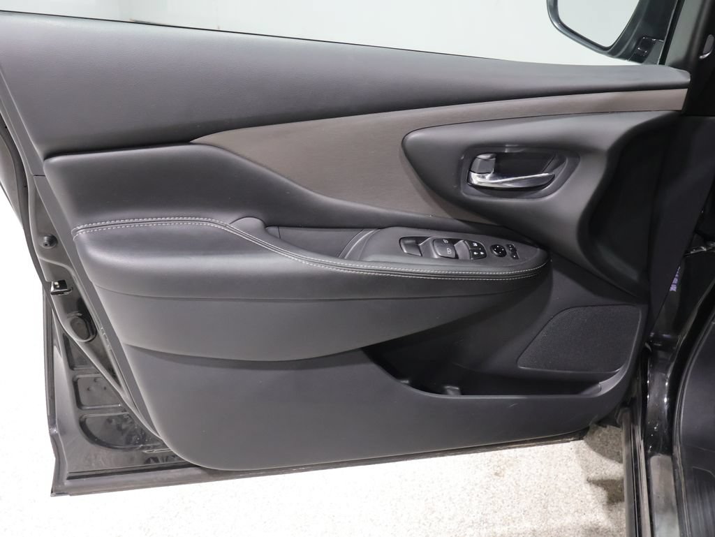 Used 2023 Nissan Murano SV w/ SV Midnight Edition Package AWD/4WD image 12