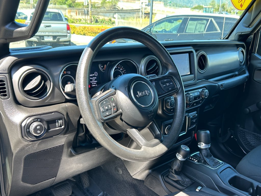 Used 2023 Jeep Gladiator Sport AWD/4WD image 12