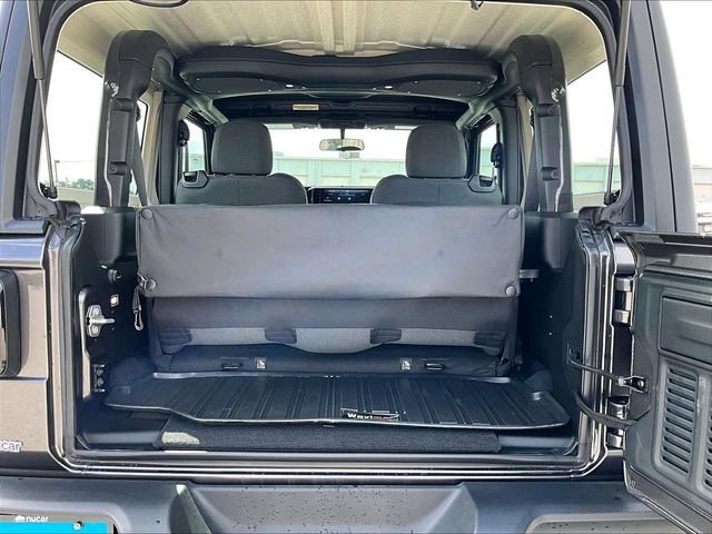 Used 2025 Jeep Wrangler Sport AWD/4WD image 28