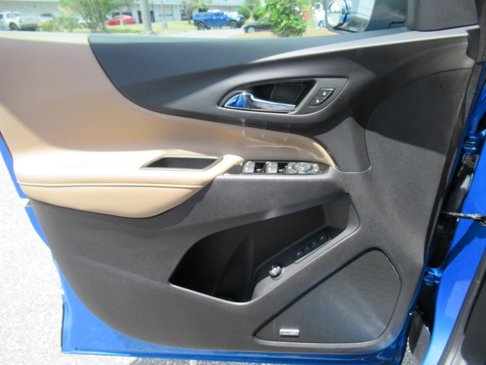 Used 2024 Chevrolet Equinox Premier FWD image 18