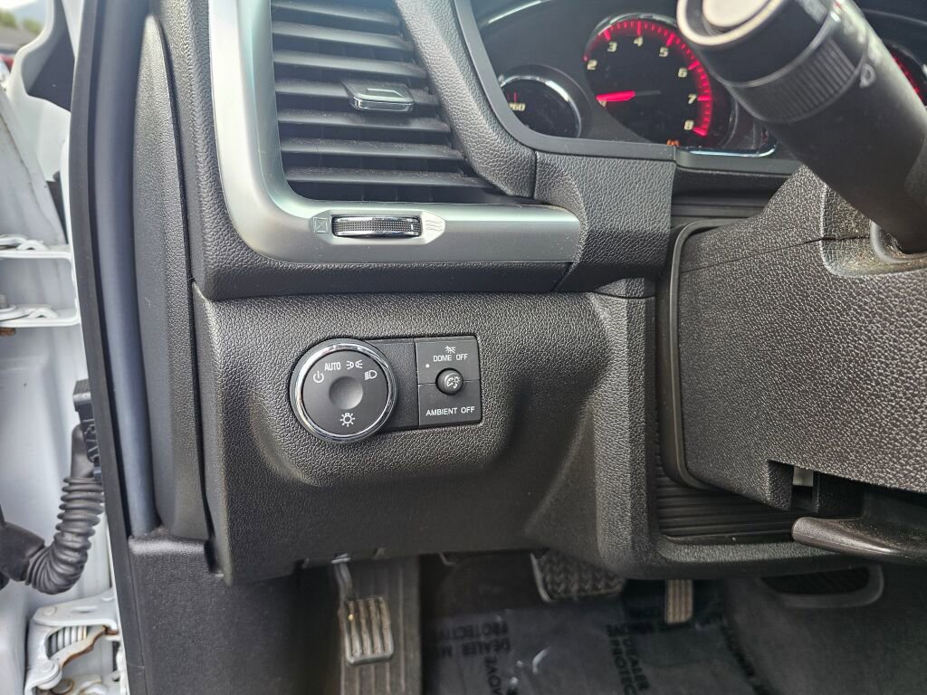 Used 2016 GMC Acadia SLE image 30