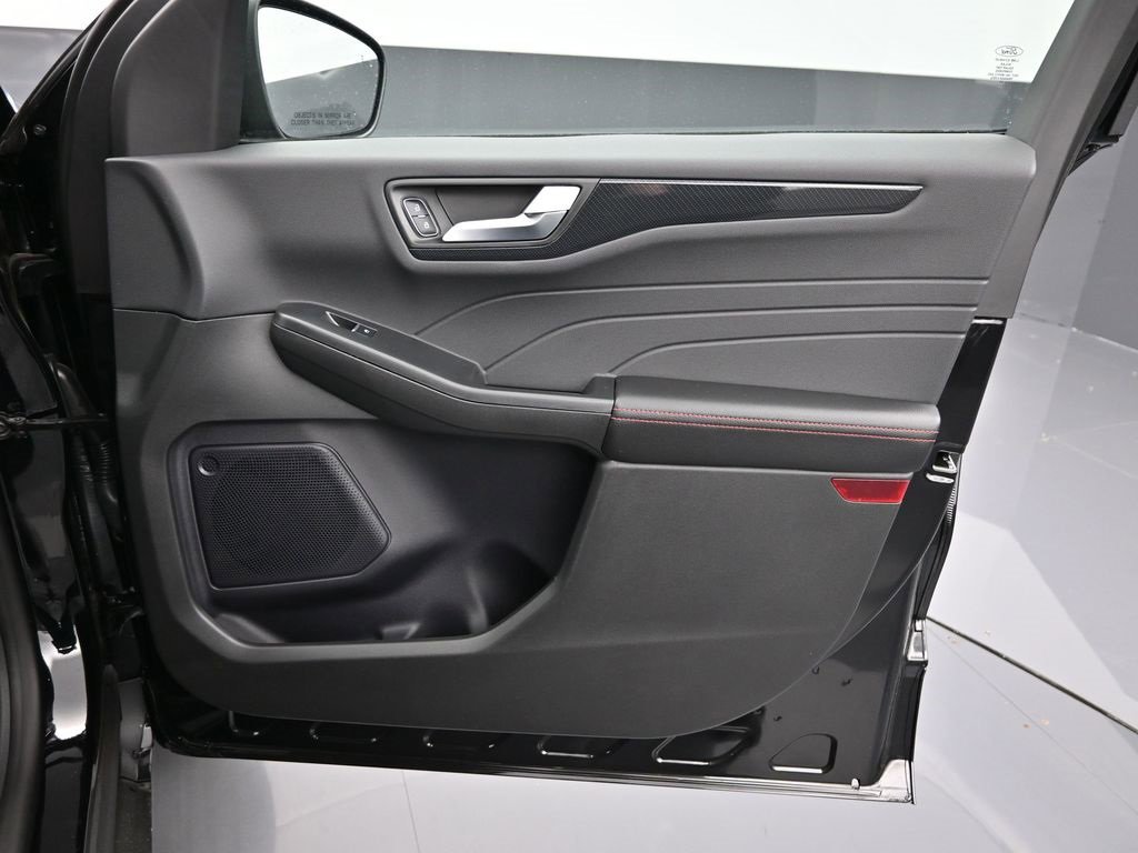 Used 2024 Ford Escape ST-Line image 40