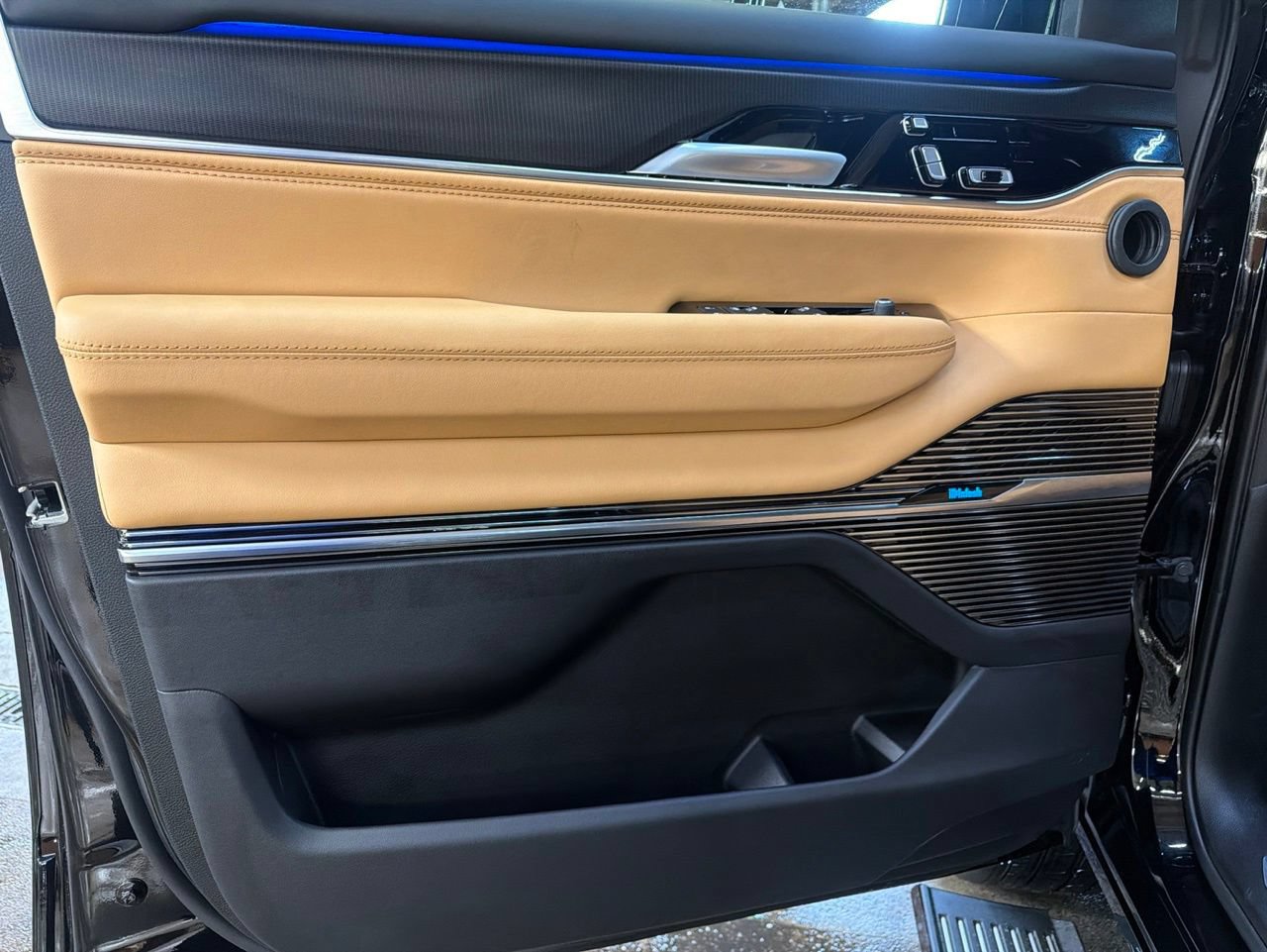 New 2026 Jeep Grand Wagoneer Summit AWD/4WD image 19