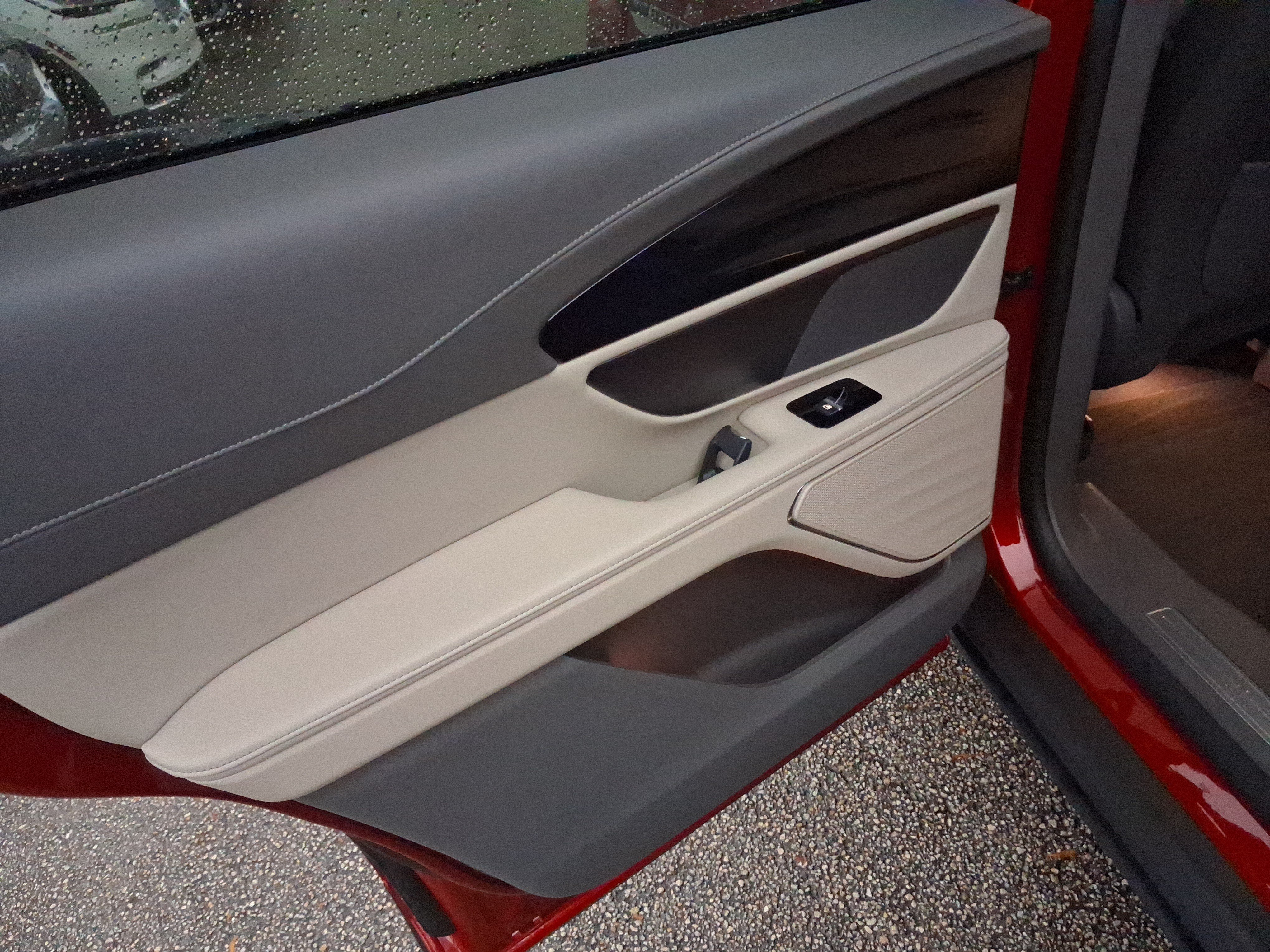Certified 2024 Lincoln Nautilus Premier AWD/4WD image 9