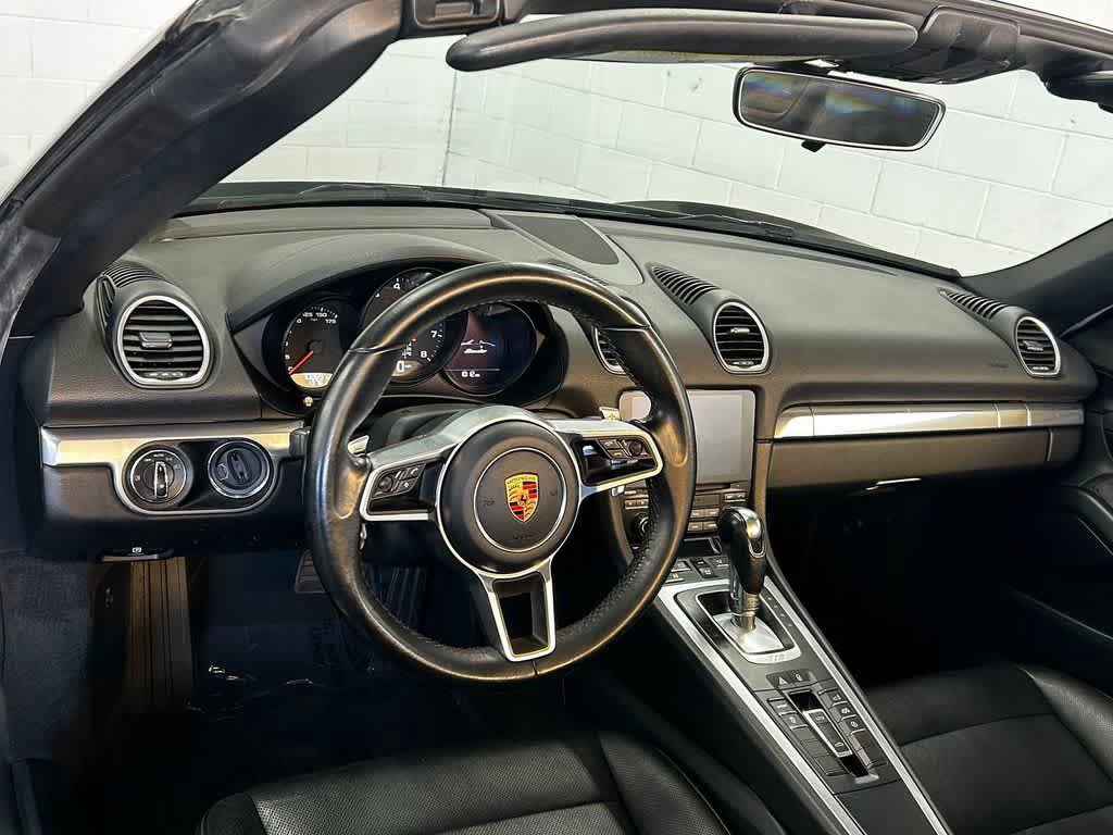 Used 2019 Porsche 718 Boxster RWD image 2