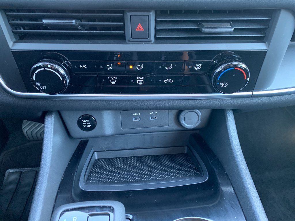 Used 2025 Nissan Rogue S image 18