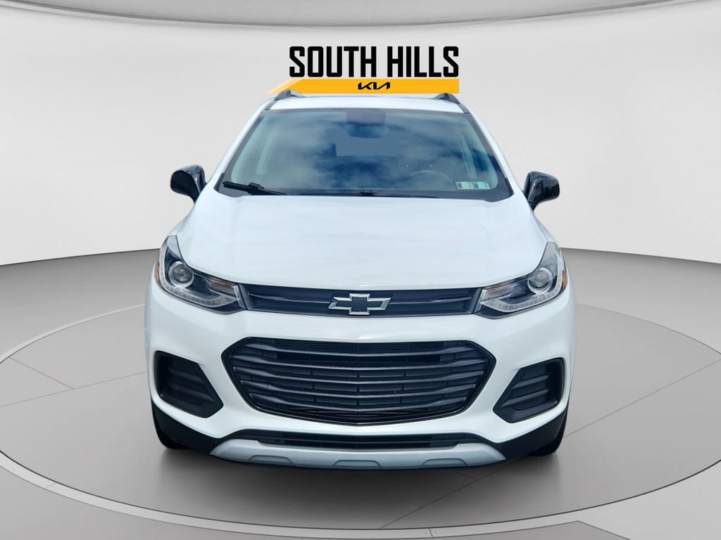 Used 2020 Chevrolet Trax LT w/ Sun & Sound Package AWD/4WD image 8