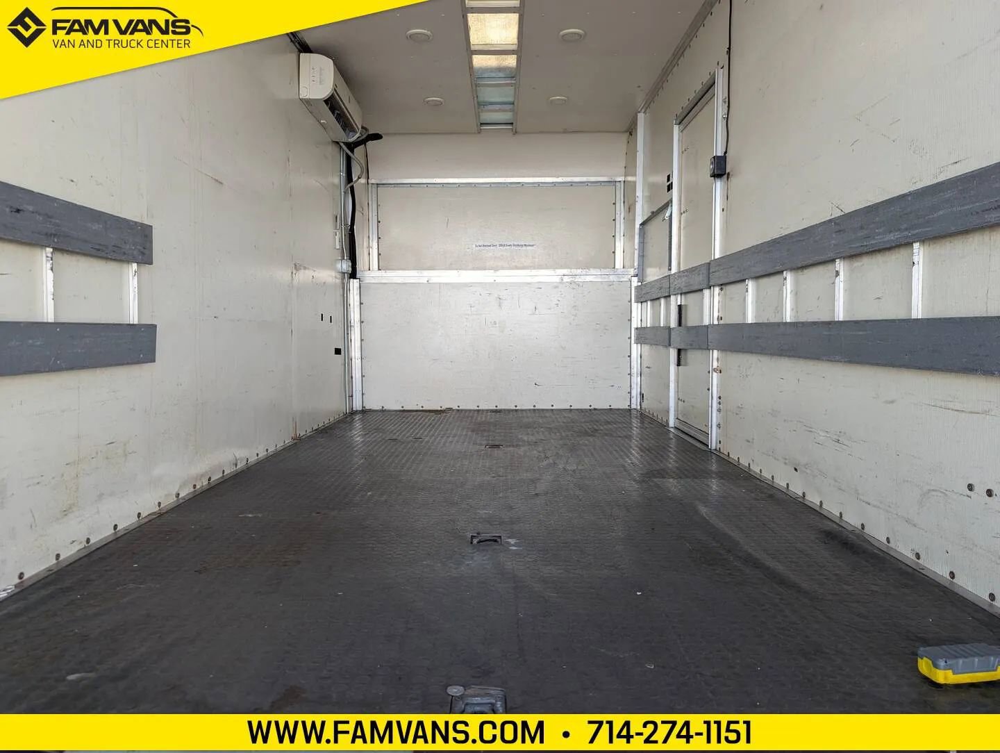 Used 2015 Ford F550 2WD Regular Cab Super Duty image 12
