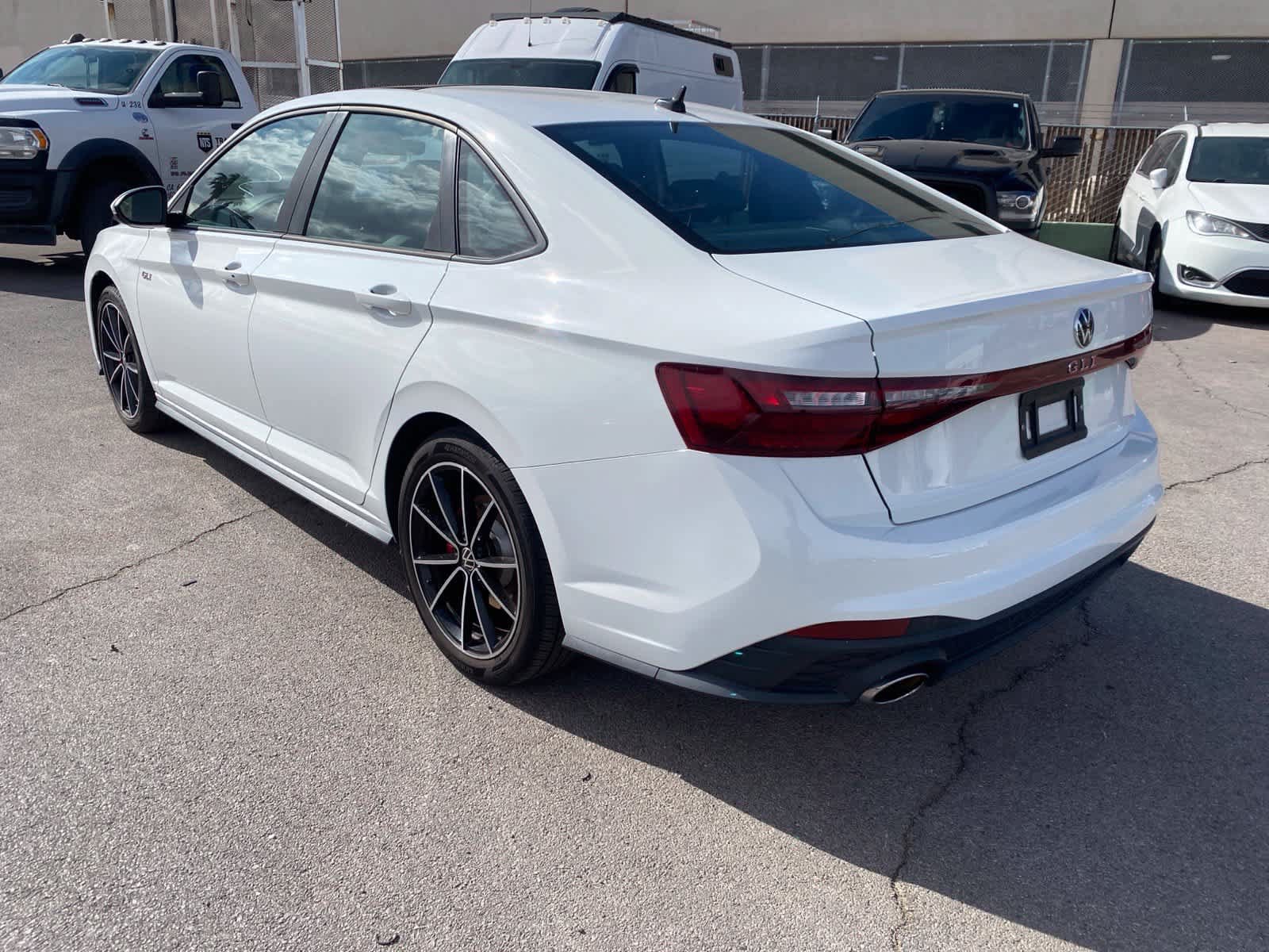 Used 2025 Volkswagen Jetta GLI Autobahn FWD image 8