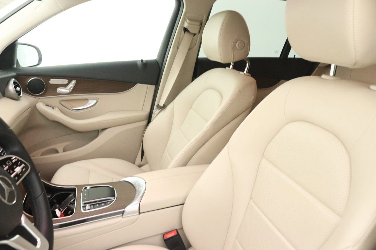 Certified 2022 Mercedes-Benz GLC 300 image 32