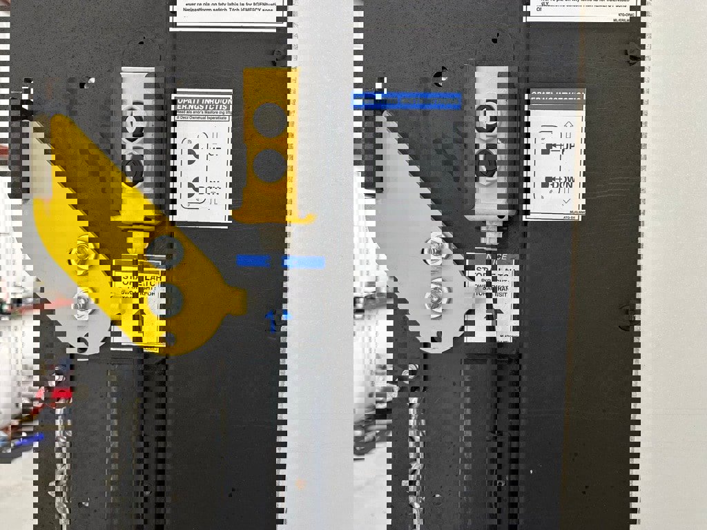 Used 2022 Chevrolet Express 3500 w/ Power Convenience Package image 33