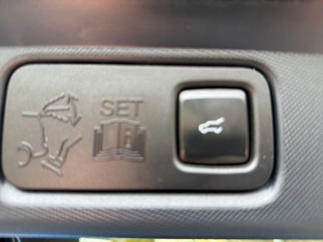 Used 2022 Ford Mustang Mach-E Premium image 8