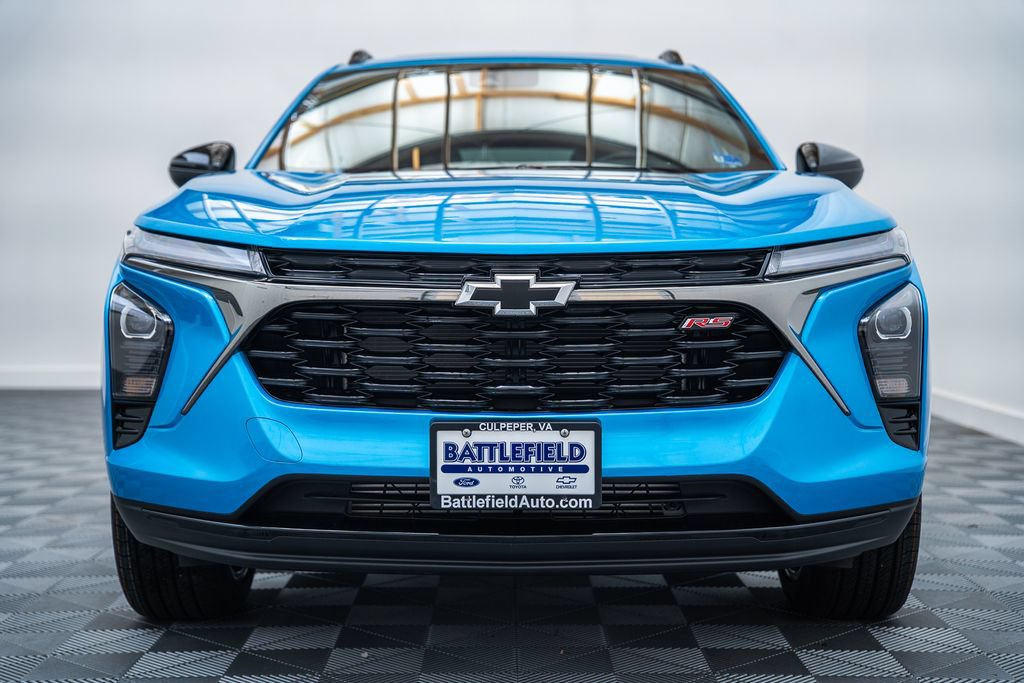 New 2026 Chevrolet Trax RS w/ Sunroof Package FWD image 2