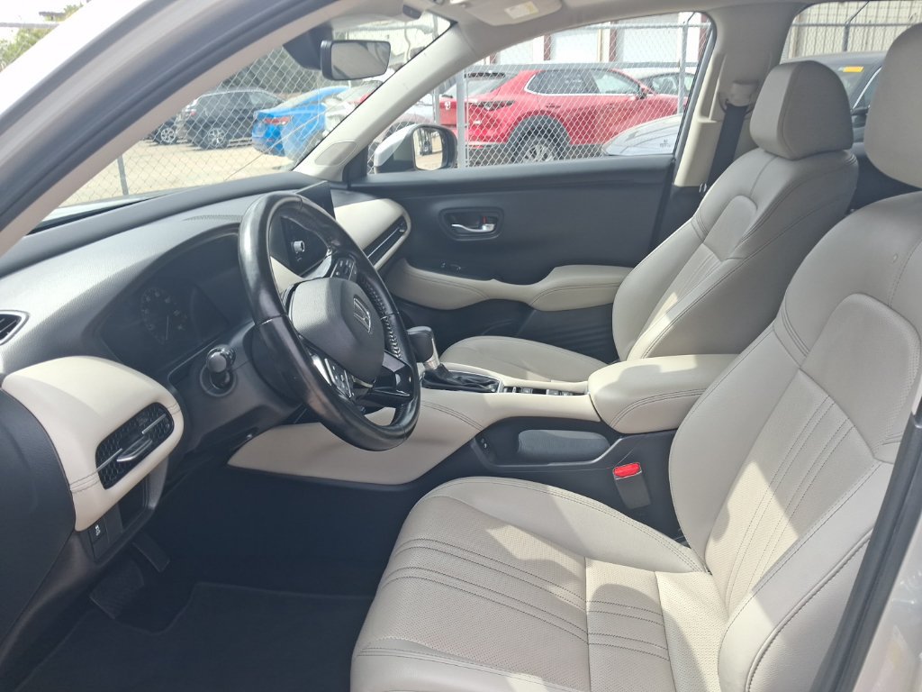 Used 2025 Honda HR-V EX-L image 4