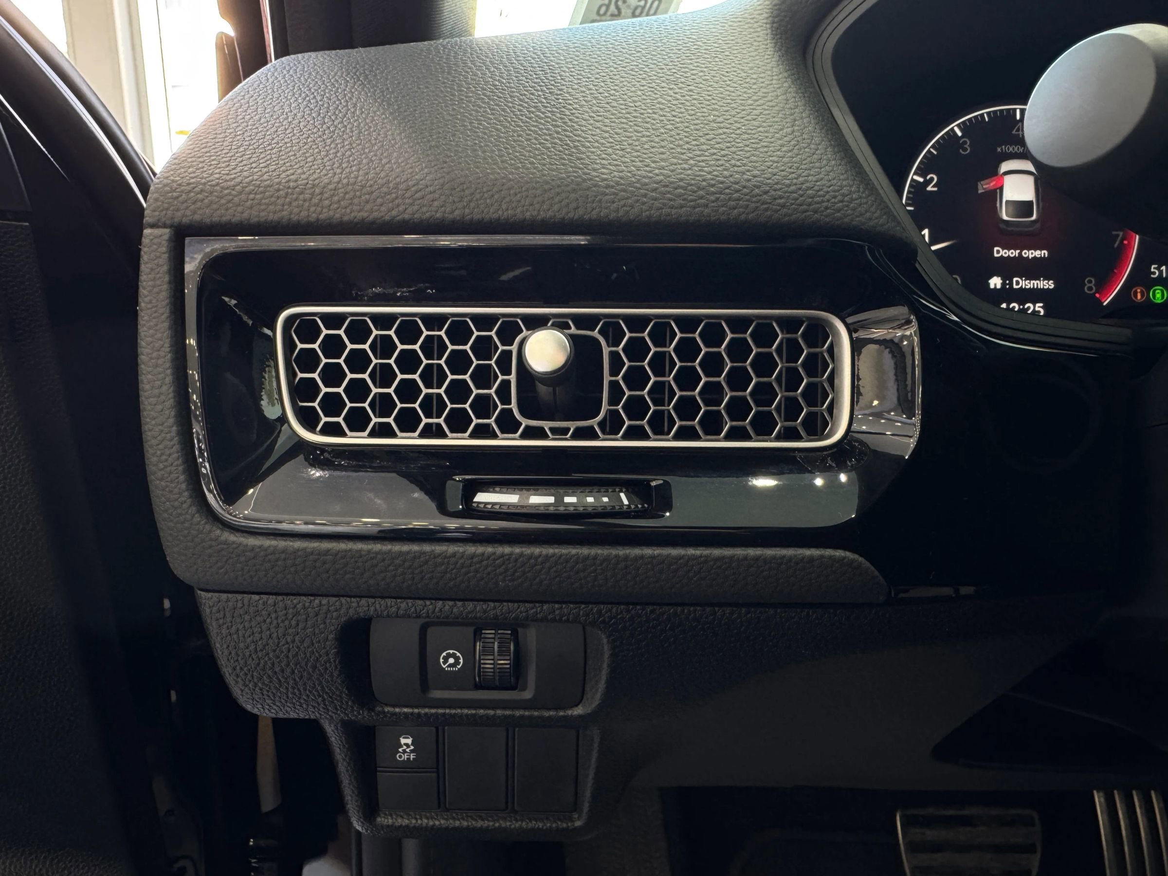 Used 2025 Honda Civic Sport image 13