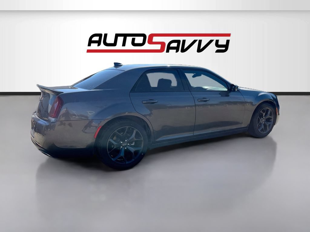 Used 2023 Chrysler 300 S w/ Comfort Group RWD image 7