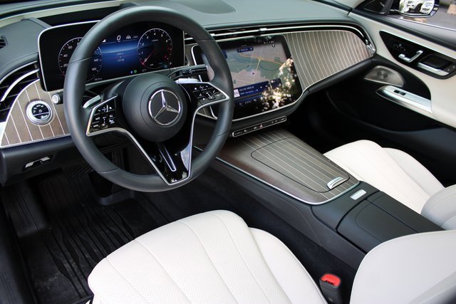 Used 2024 Mercedes-Benz E 350 E 350 4MATIC w/ Driver Assistance Package image 9
