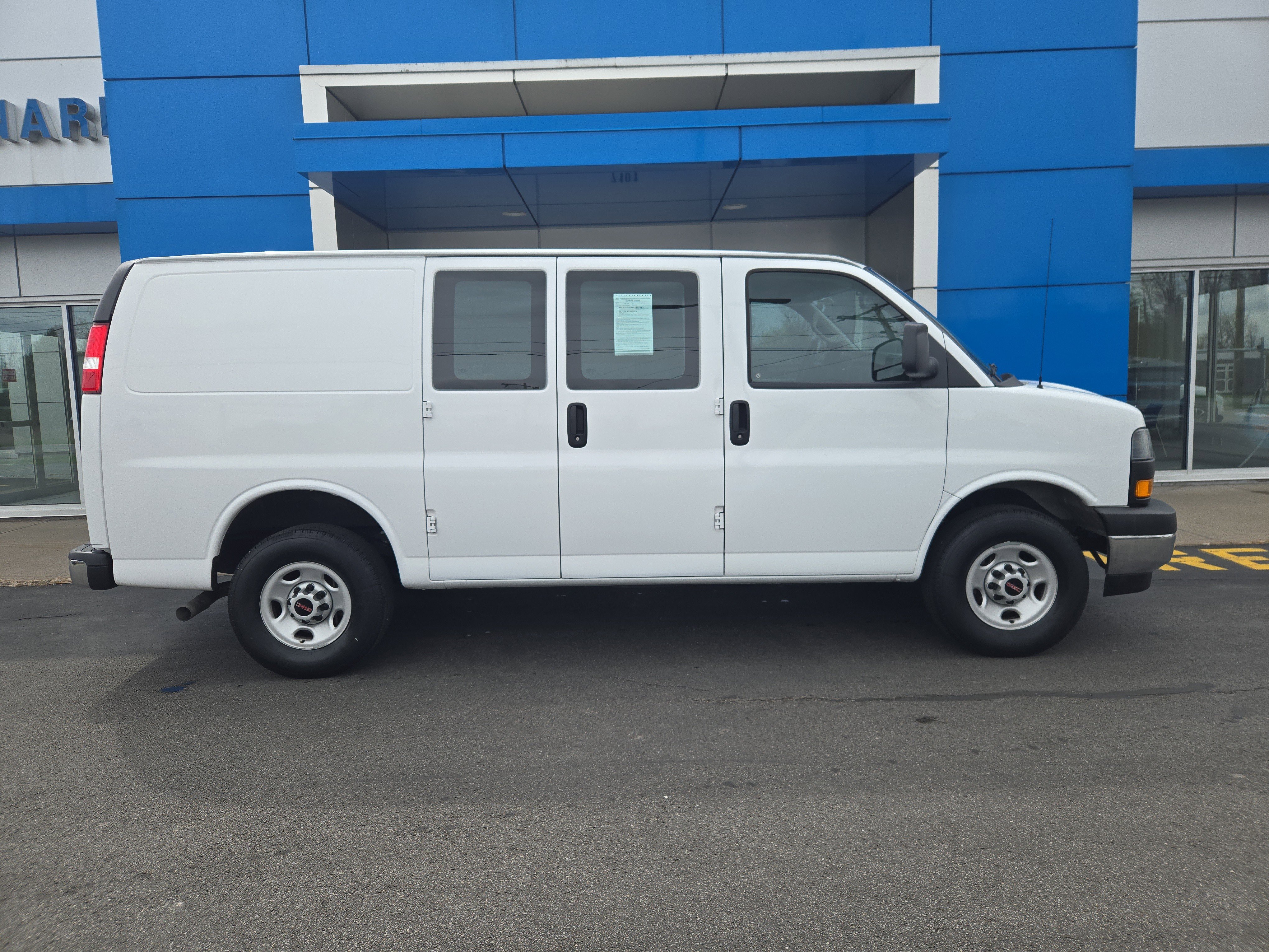 Used 2024 GMC Savana 2500 w/ Driver Convenience Package RWD image 16