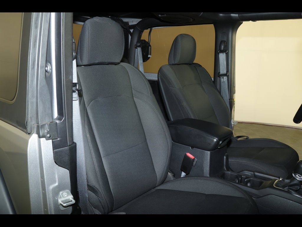 Used 2021 Jeep Wrangler Sport S image 26