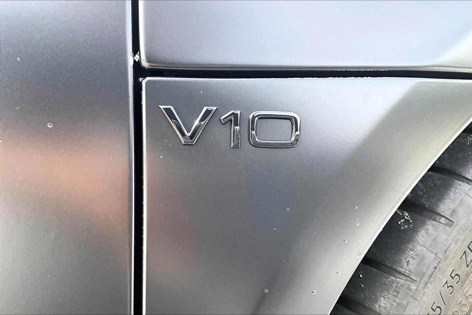Used 2011 Audi R8 V10 AWD/4WD image 9