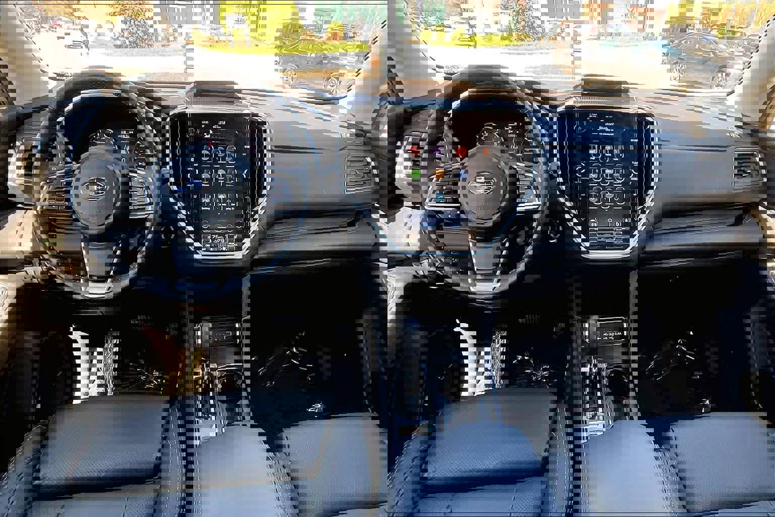 Used 2023 Subaru Ascent Limited w/ Technology Package image 16