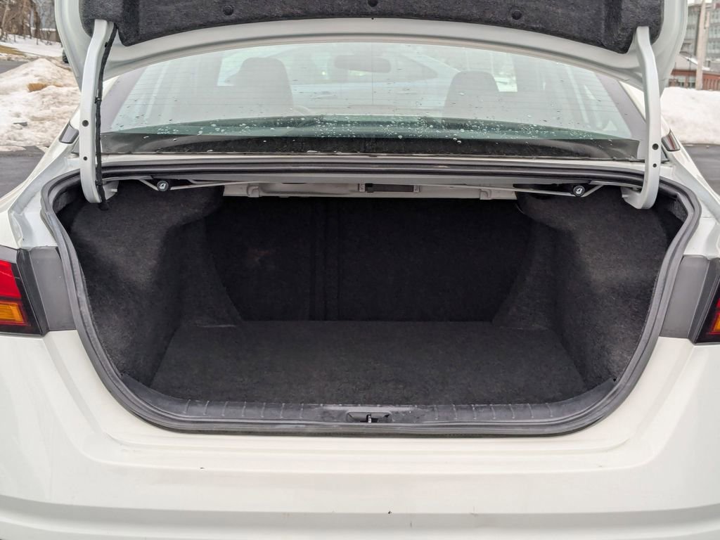 Used 2025 Nissan Altima 2.5 SR image 30