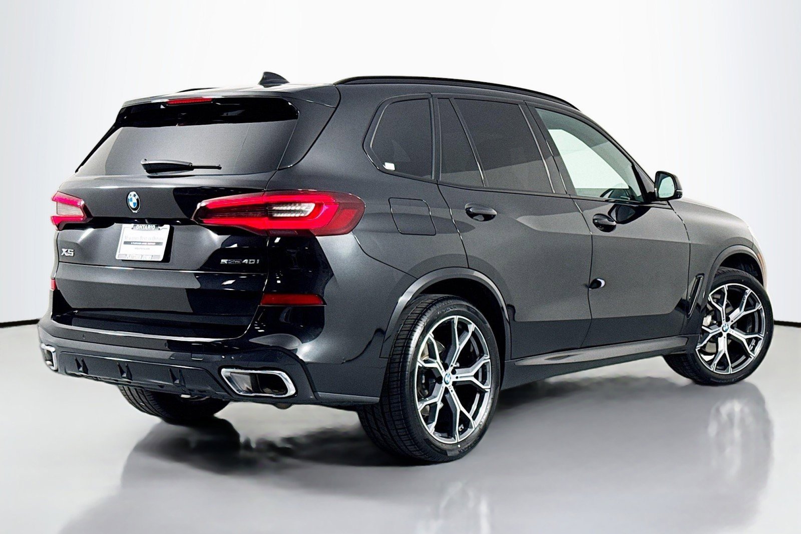 Used 2023 BMW X5 sDrive40i w/ M Sport Package RWD image 11