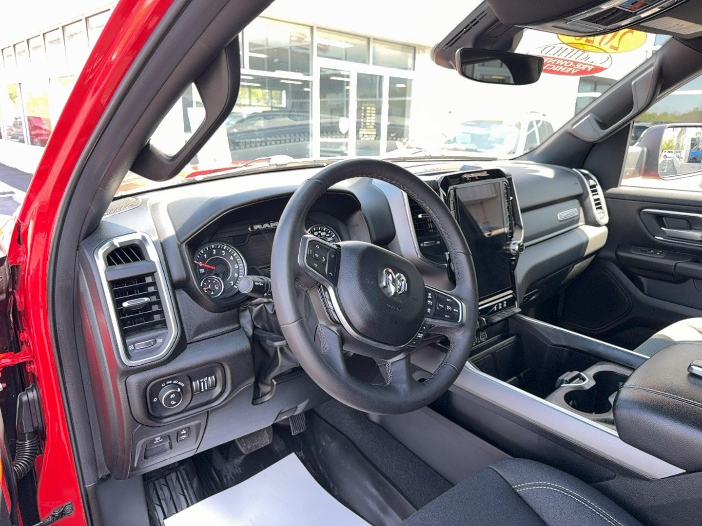 Used 2025 RAM 1500 Big Horn AWD/4WD image 11