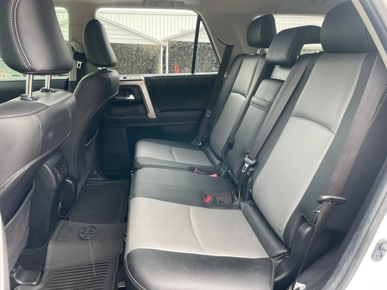 Used 2024 Toyota 4Runner SR5 Premium w/ Moonroof Package AWD/4WD image 18