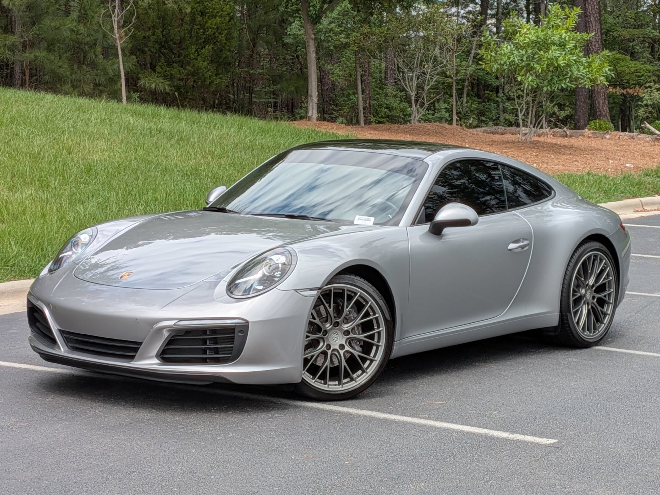 Certified 2019 Porsche 911 Carrera RWD image 1